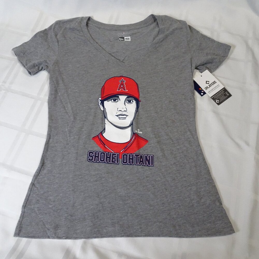 New Era LA Angels #17 Ohtani T-Shirt. Women's S, gray V-neck short sleeve